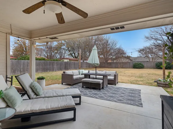 2109 Mayfield Cir, Corinth, TX 76208