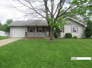 204 Hickory Ln, Momence, IL