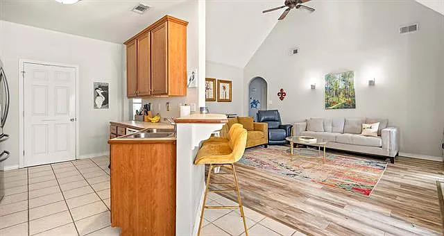 1555 Marigny Ave — Photo 6