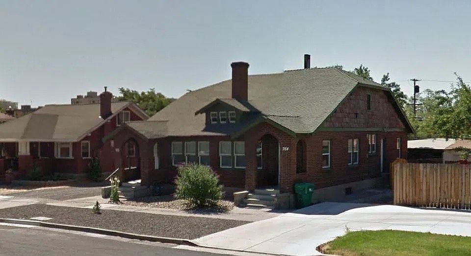 1st image of 762 W 6th St