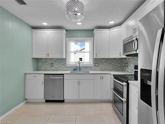 4th image of 1494 Trafalgar LN #C