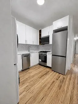 1348 Putnam Avenue — Photo 2