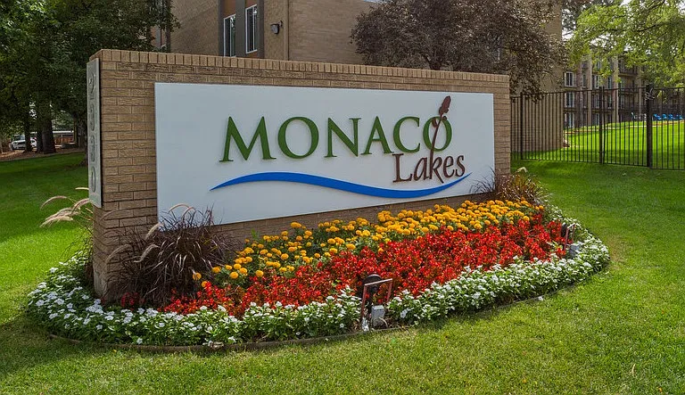 Monaco Lakes Apt — Photo 2