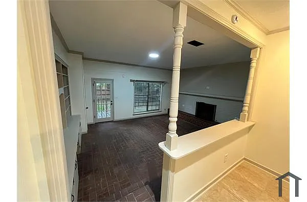 Building Photo - 5738 Orchardview Dr