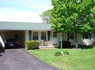 102 Lynn St, Victoria, IL 61485