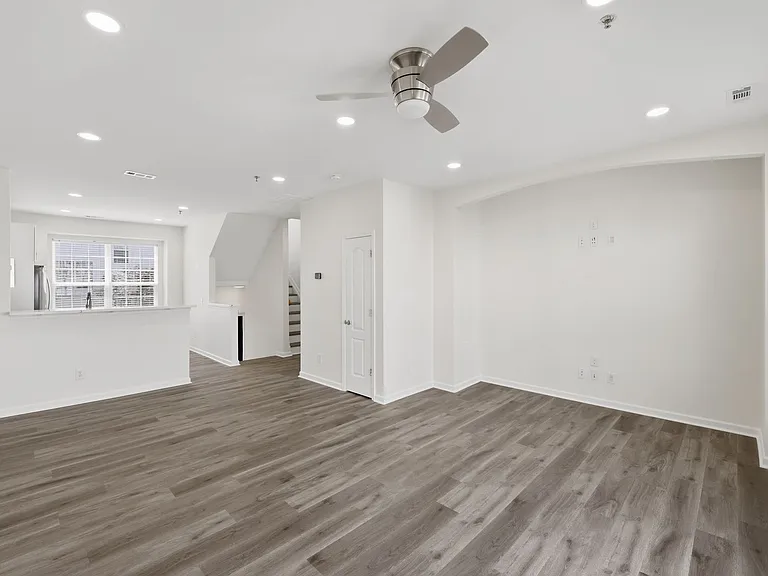 6621 Tor Dr — Photo 14