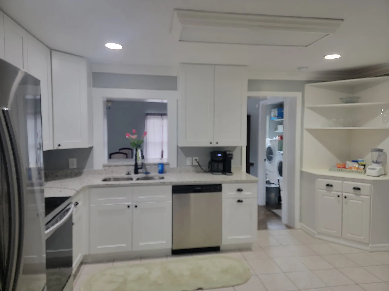 3 bed, 2192 sqft, $2,800 — Photo 2