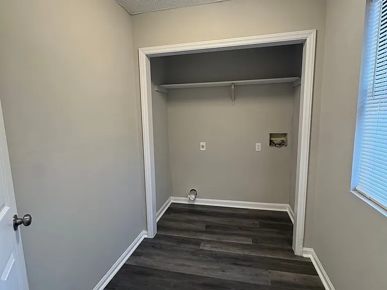 431 Valley Dr — Photo 14