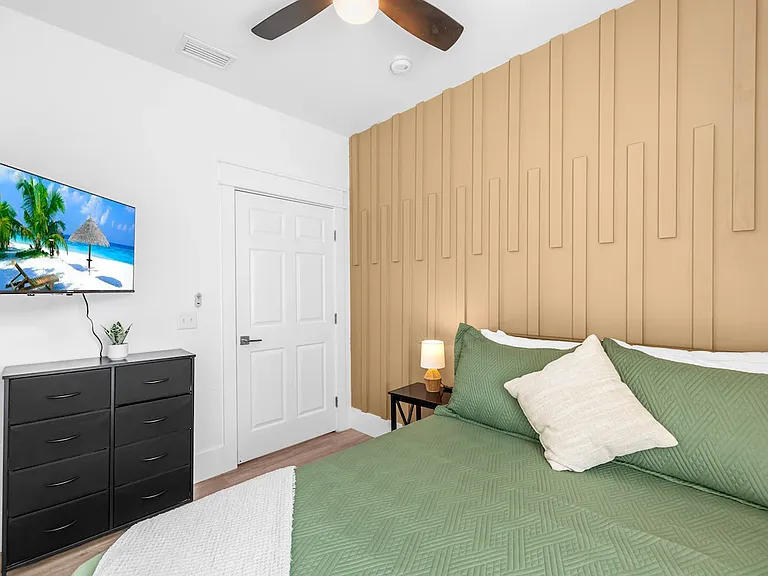 4320 Catherine St — Photo 19