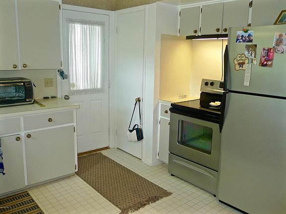 5th image of 1028 Westmoor Dr NW