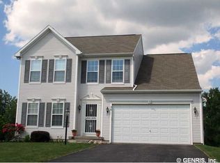 36 Sweet Pea Dr, West Henrietta, NY 14586