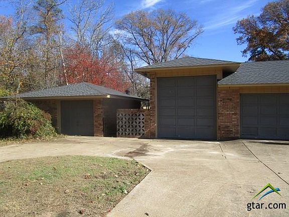 2nd image of 103 Hideaway Ln E
