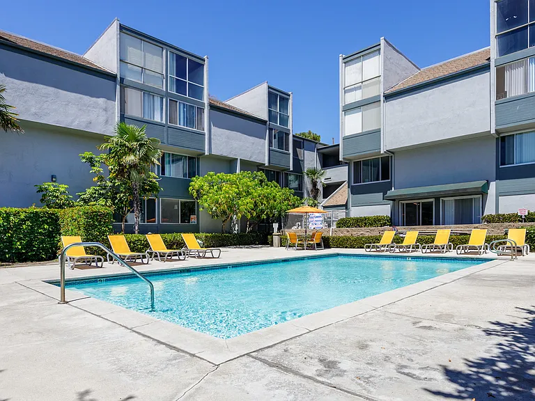 Windward Village Apartments — Photo 27
