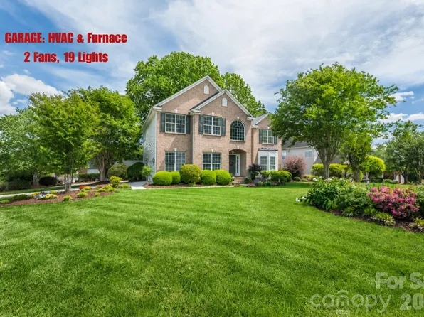 15936 Northstone Dr, Huntersville, NC 28078