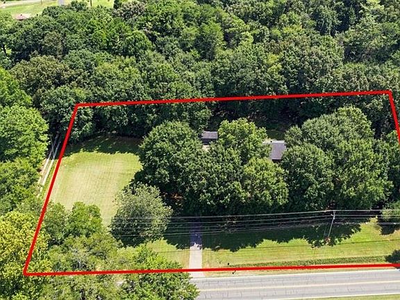 3rd image of 7397 Cave Spring Rd SW