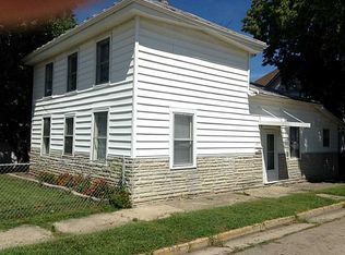 327 S 3rd St, Miamisburg, OH 45342