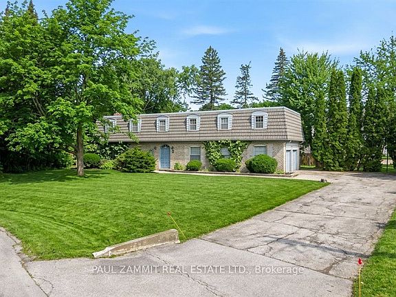 3rd image of 8 Lafayette Pl