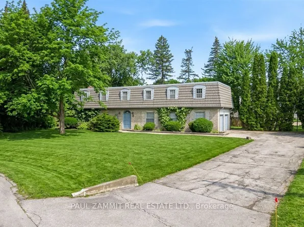8 Lafayette Pl, Markham, ON L3T 1G5