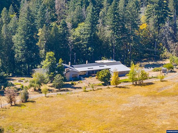 3rd image of 3643 Frazer Rd SE