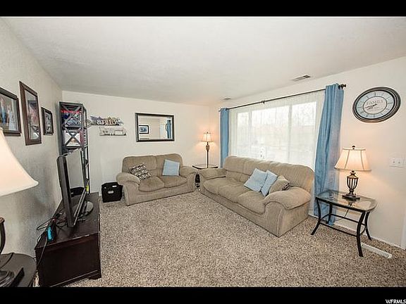 3rd image of 4989 W Highwood Dr
