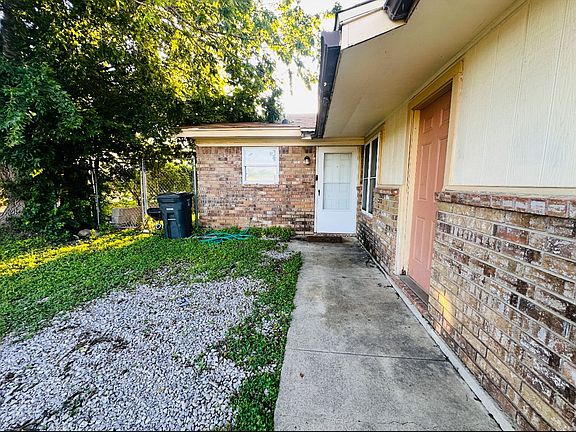 3rd image of 1103 Charisse St