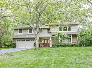 50 Cedar Ln, Lincolnshire, IL