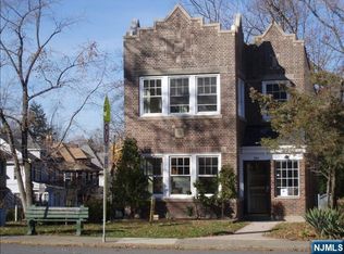284 Broad Ave FLOOR 1, Leonia, NJ 07605