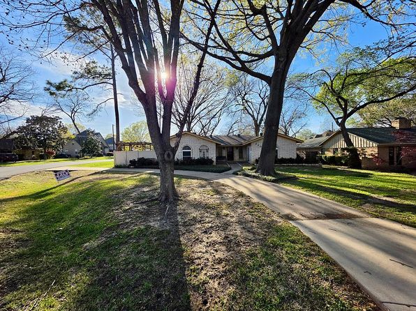 2203 Westfield St
