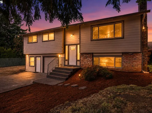 18027 SE Emi St, Damascus, OR 97089