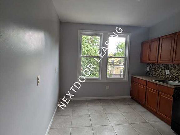 4th image of 220 Dwight St #2M