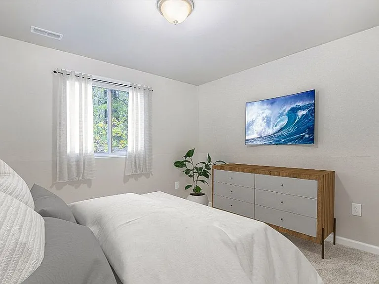 1312 Chapel Hill Dr — Photo 12