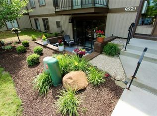 9570 Cove Dr UNIT E13, North Royalton, OH 44133