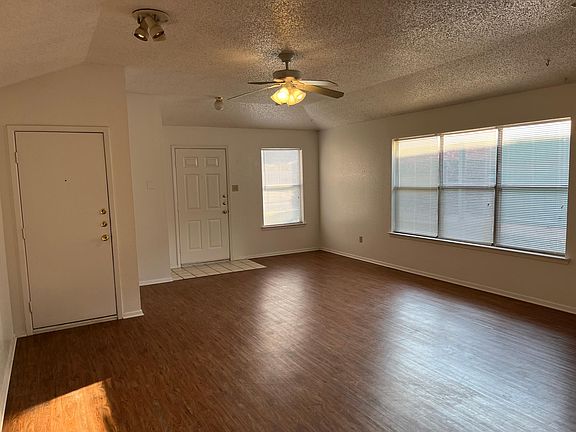 5th image of 10258 Aurora Dr
