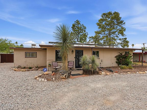 4th image of 942 S Fordham Dr