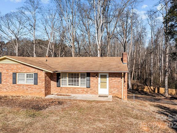 4th image of 145 Crooked Ln