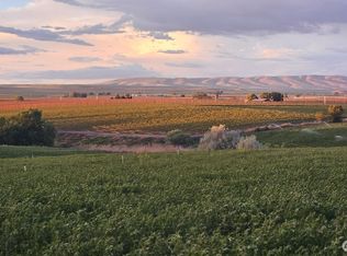 125498 W McCreadie Rd, Prosser, WA 99350