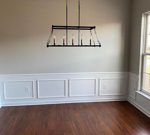 3rd image of 305 Karsten Creek Dr