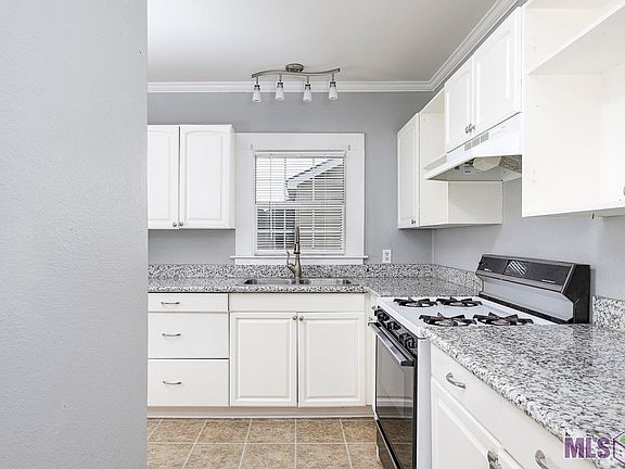 3rd image of 58255 Desobry St