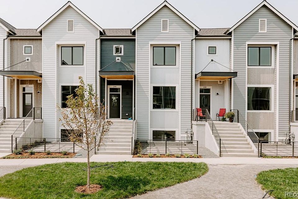 1st image of 230 Clementina St