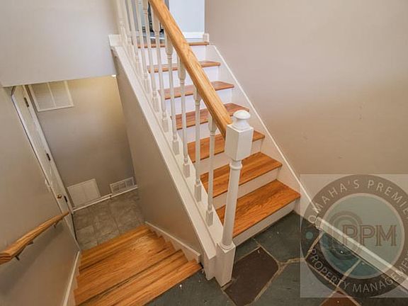 2nd image of 8639 Lakeview Dr