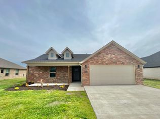904 Maple View St, Springdale, AR 72762