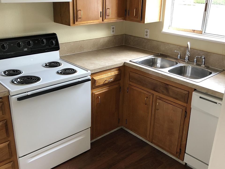 2nd image of 515 W Oak St