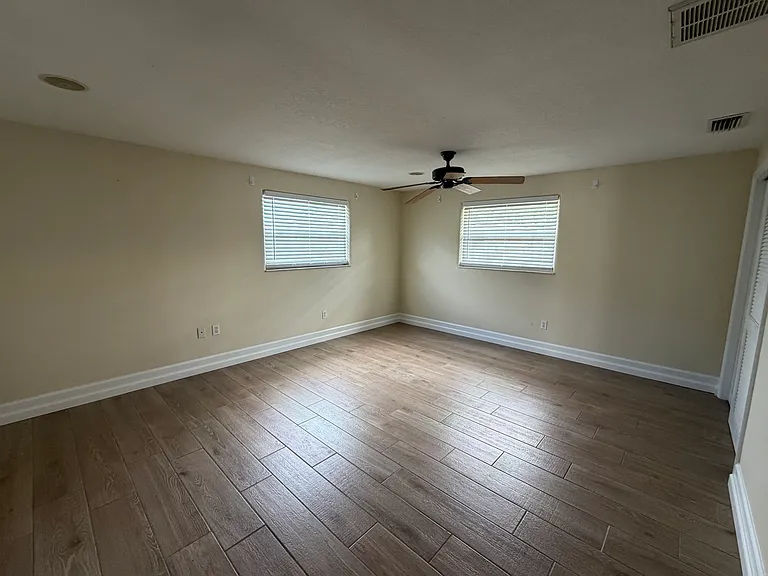 104 Oakwood Ave — Photo 17