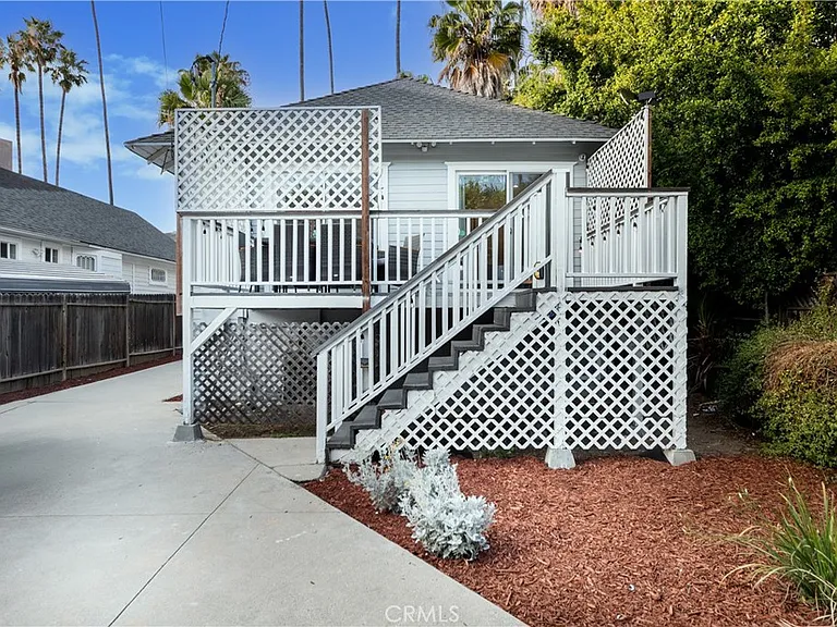 6008 Carlton Way — Photo 25