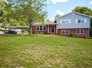 305 Gilstrap Dr, Liberty, SC 29657