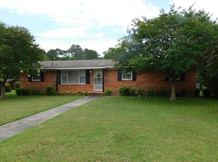 2405 Davis Ave, Tifton, GA 31794