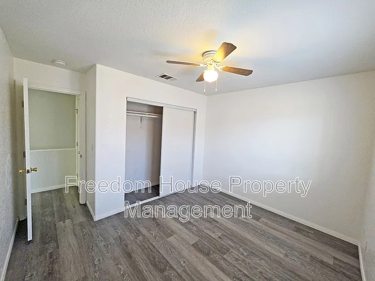 670 Bourbon St #2 — Photo 24