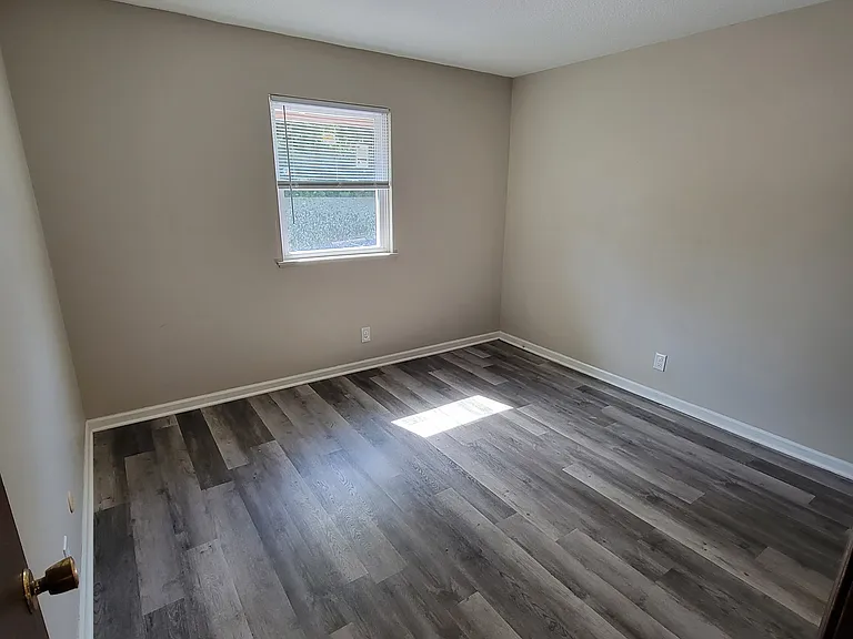 5725 Leavenworth Rd #4 — Photo 17