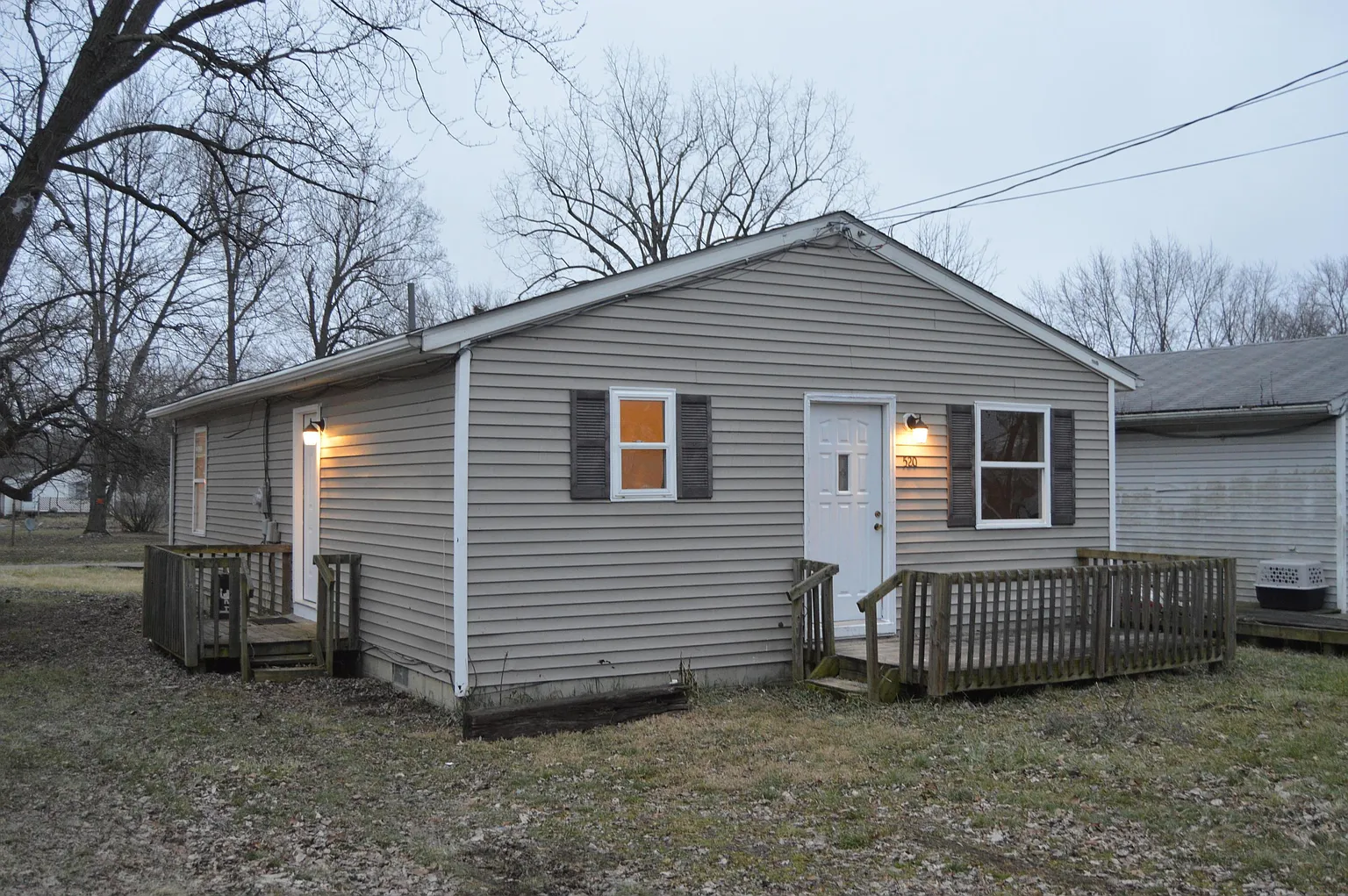 520 Tyler St photo 1