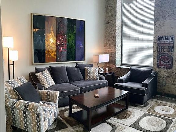 4th image of 920 Poeyfarre St APT 131